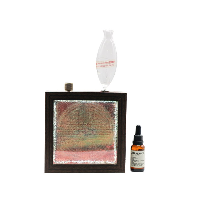 Dunkle Massivholzrahmenoberseite, Flasche mit ätherischen Ölen, Langlebigkeitsmuster, Aromatherapielampe – Langlebigkeitsmuster