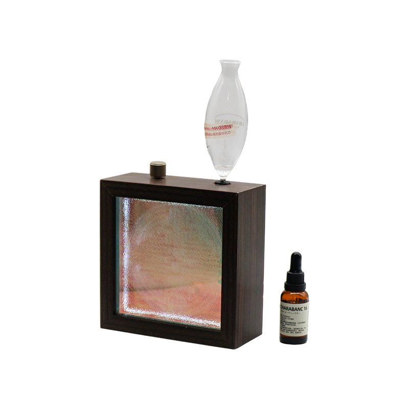 Dunkle Massivholzrahmenoberseite, Flasche mit ätherischen Ölen, Langlebigkeitsmuster, Aromatherapielampe – Langlebigkeitsmuster